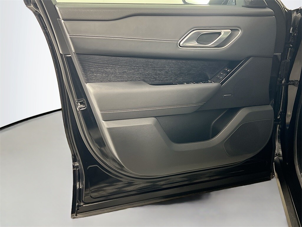 2023 LAND ROVER RANGE ROVER VELAR - Image 18