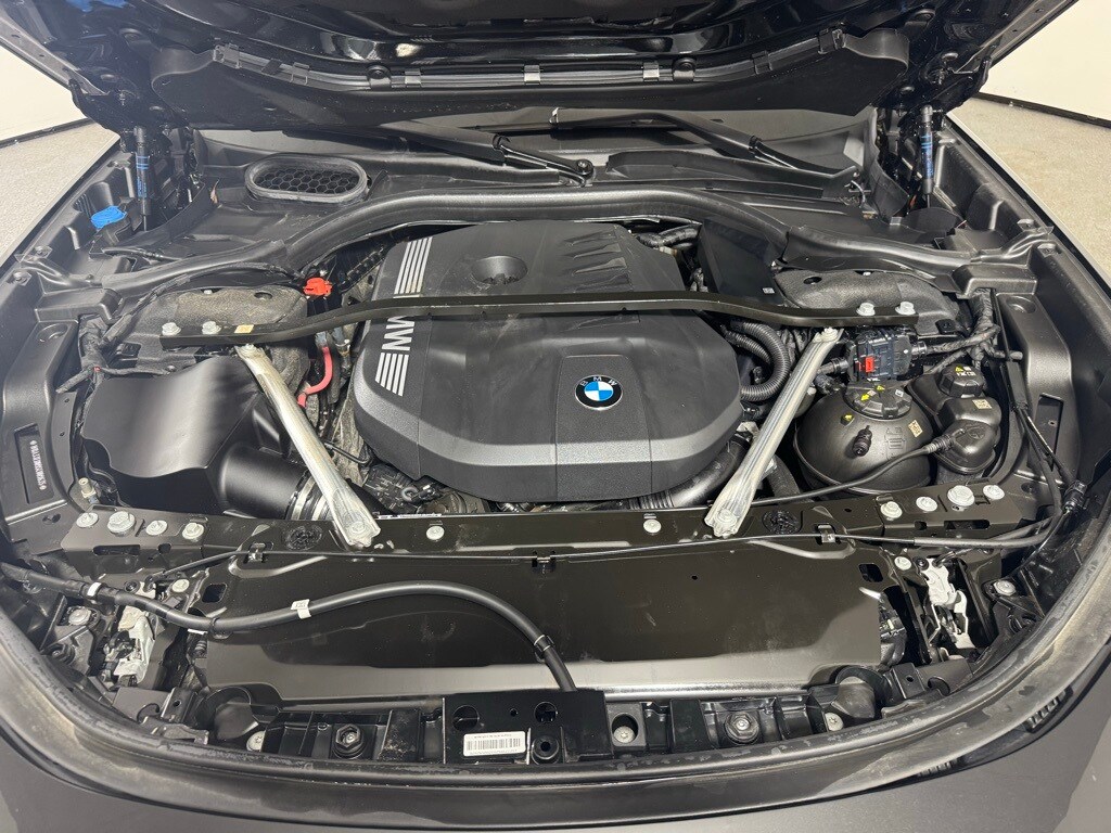 2025 BMW 740I - Image 34