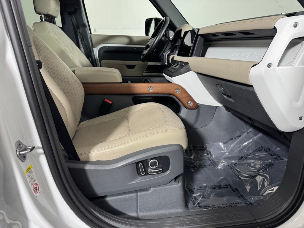 2023 LAND ROVER DEFENDER - Image 30