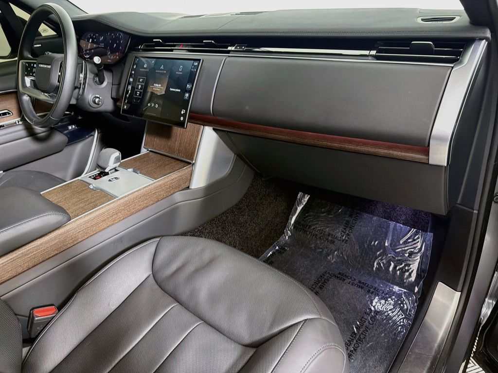 2024 Land Rover Range Rover SE - Photo 31