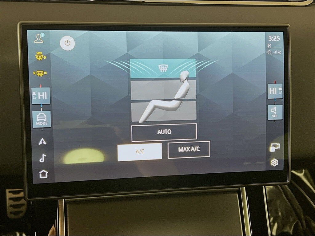 2025 LAND ROVER RANGE ROVER EVOQUE - Image 16