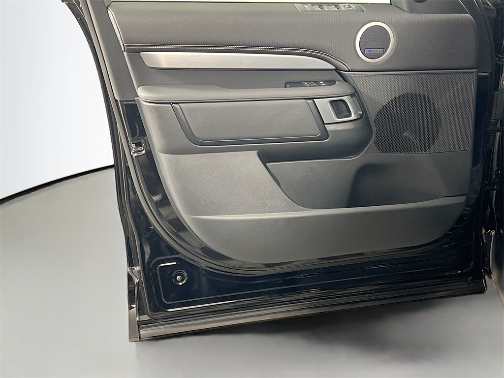 2025 LAND ROVER DISCOVERY - Image 18