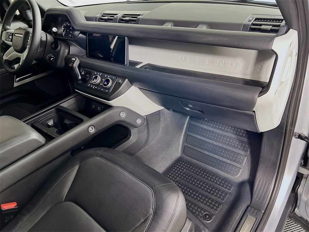 2023 LAND ROVER DEFENDER - Image 31