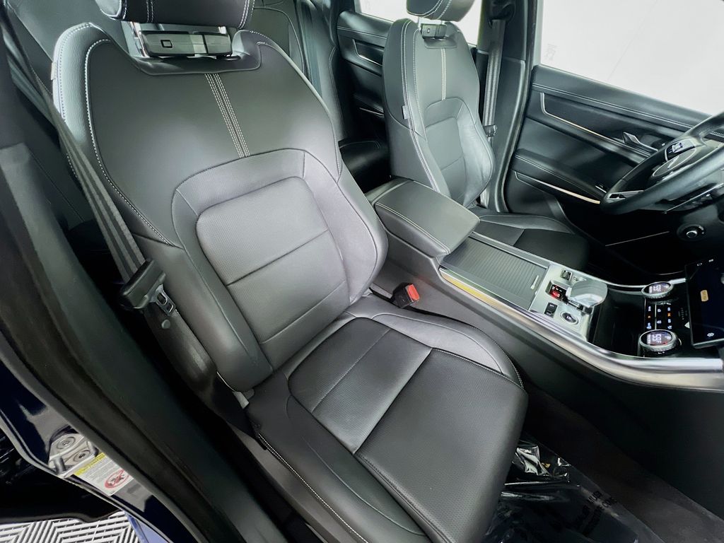 2024 Jaguar XF R-Dynamic SE - Photo 30