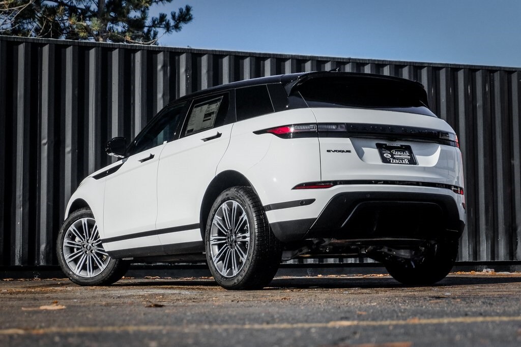2024 Land Rover Range Rover Evoque S photo 2