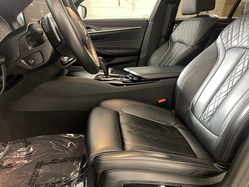 2023 BMW M550I - Image 30