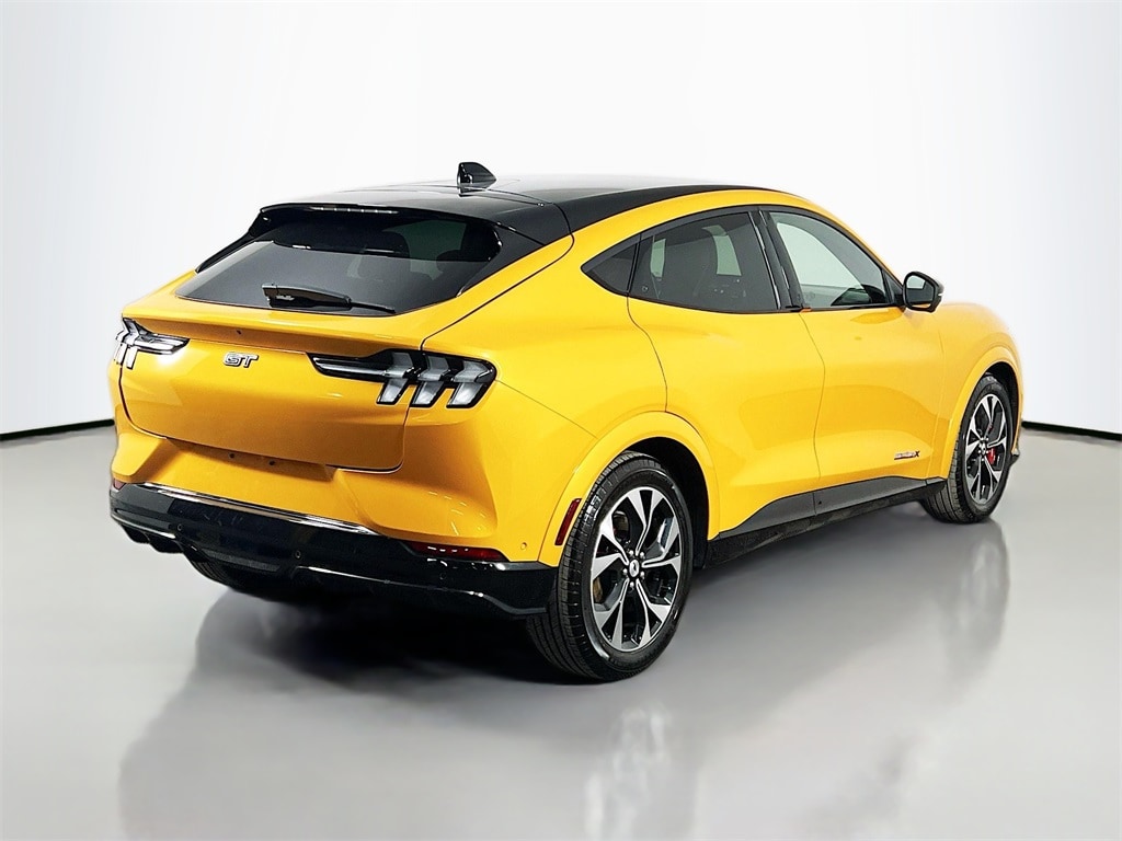 2023 FORD MUSTANG MACH-E - Image 5