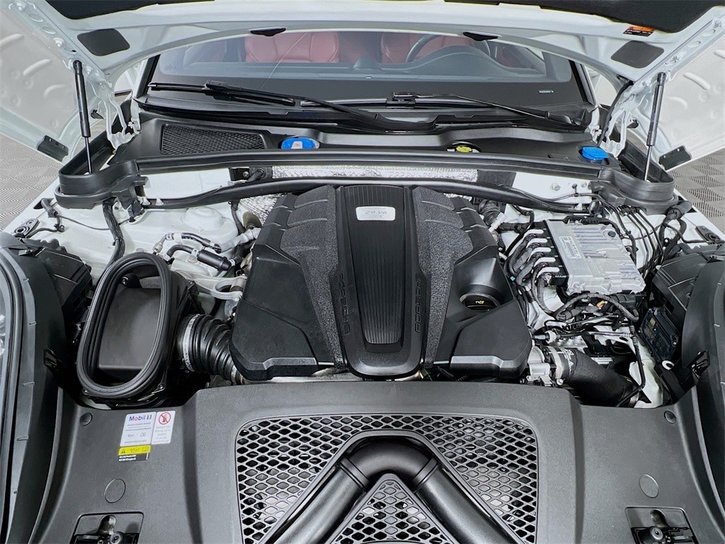 2022 PORSCHE MACAN - Image 32