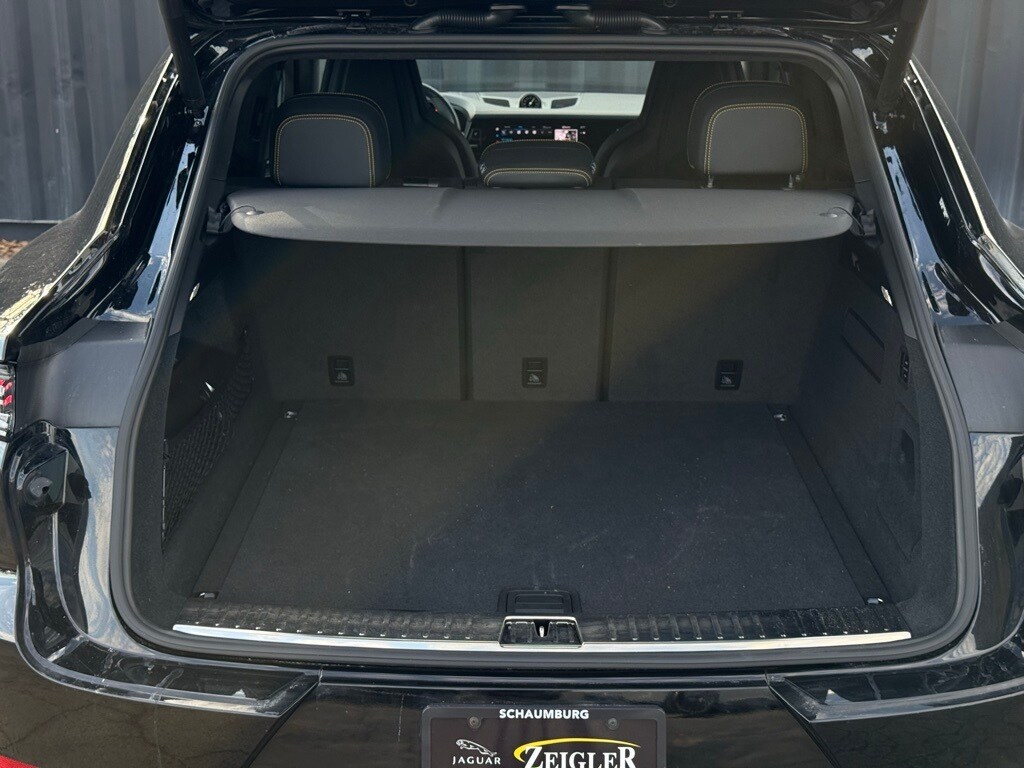 2025 PORSCHE CAYENNE - Image 12