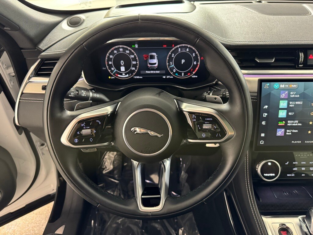 2025 JAGUAR F-PACE - Image 15