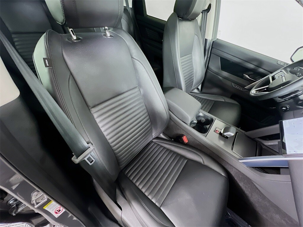 2025 LAND ROVER DISCOVERY SPORT - Image 29