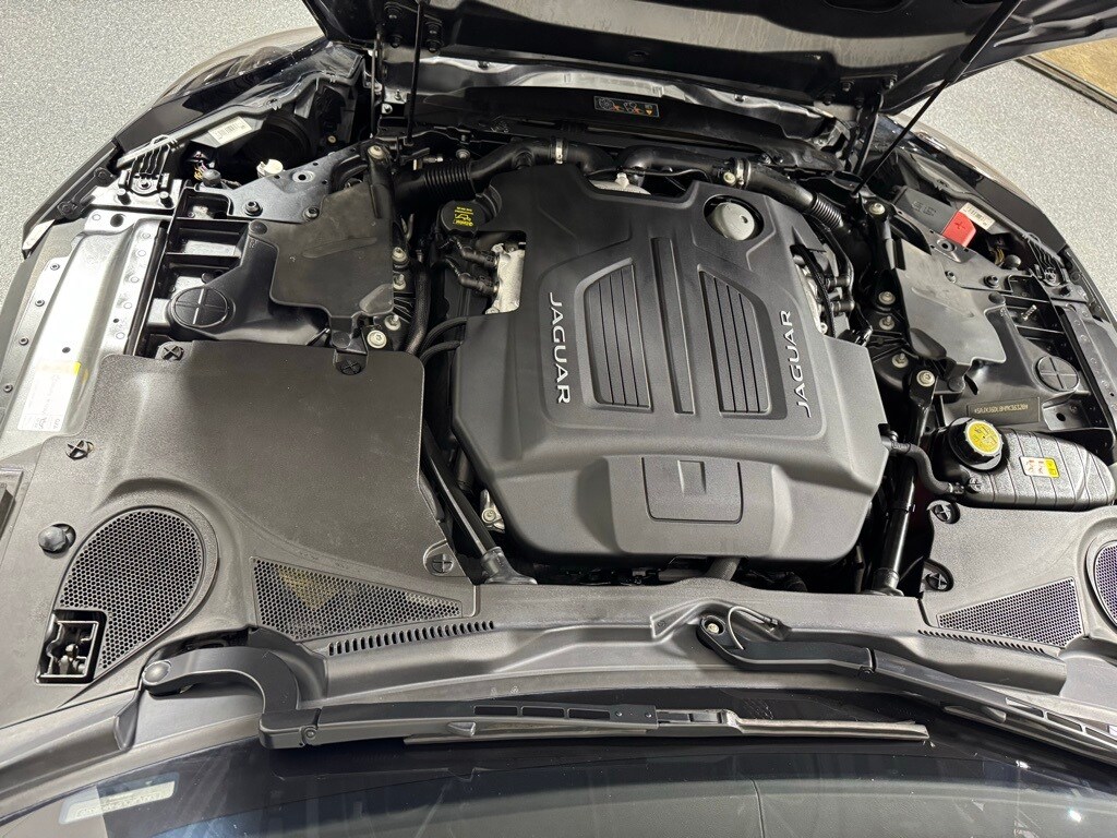 2017 JAGUAR F-TYPE - Image 33