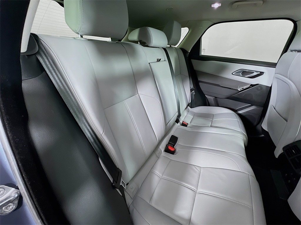 2025 LAND ROVER RANGE ROVER VELAR - Image 28