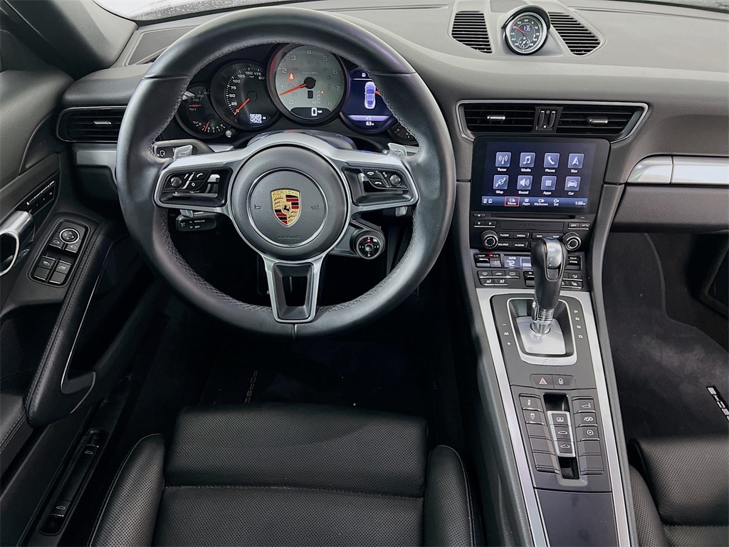 2017 PORSCHE 911 - Image 24