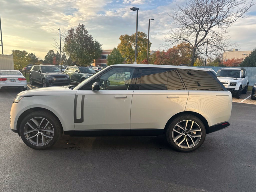 Used 2026 Land Rover Range Rover SE SUV