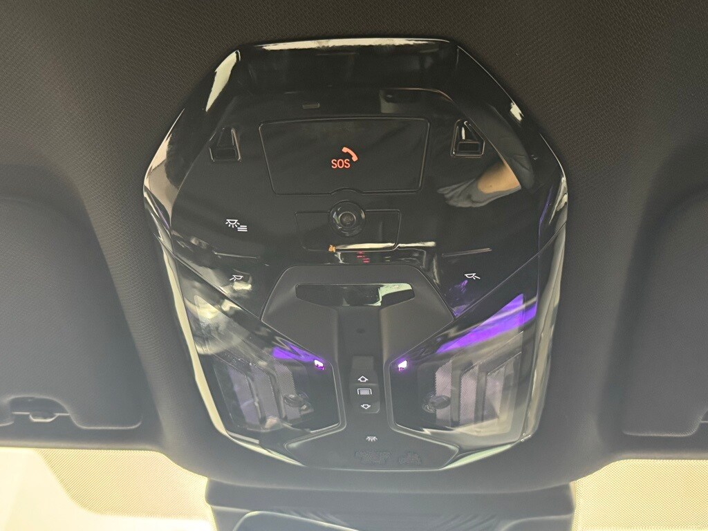 2025 BMW 740I - Image 23