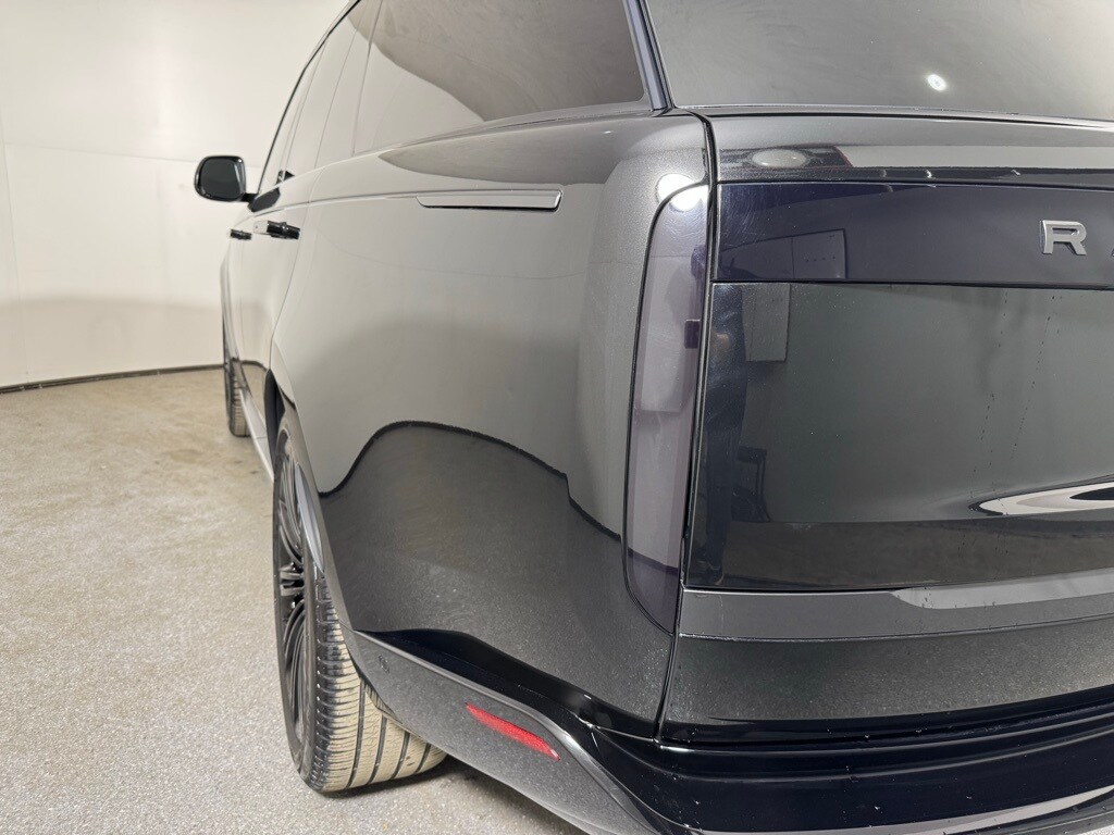 2023 LAND ROVER RANGE ROVER - Image 9