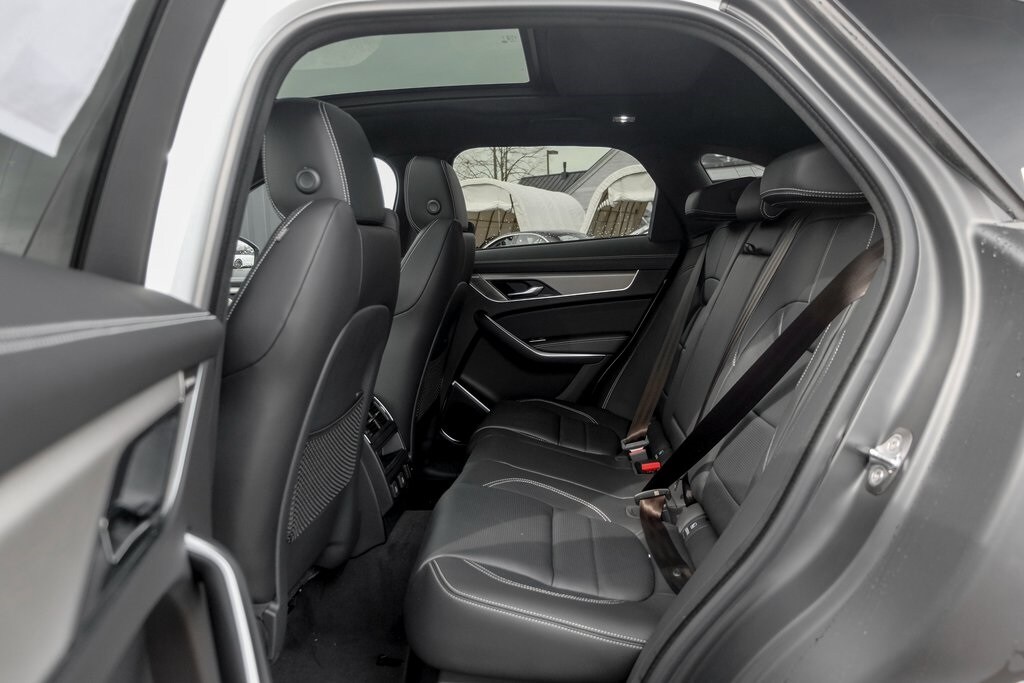 2026 JAGUAR F-PACE - Image 16