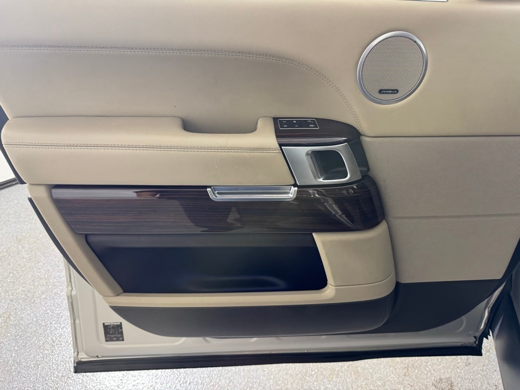 2015 LAND ROVER RANGE ROVER - Image 11