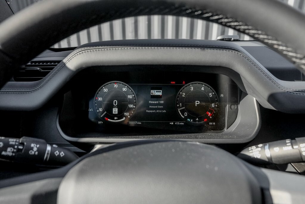 2025 LAND ROVER DEFENDER - Image 12