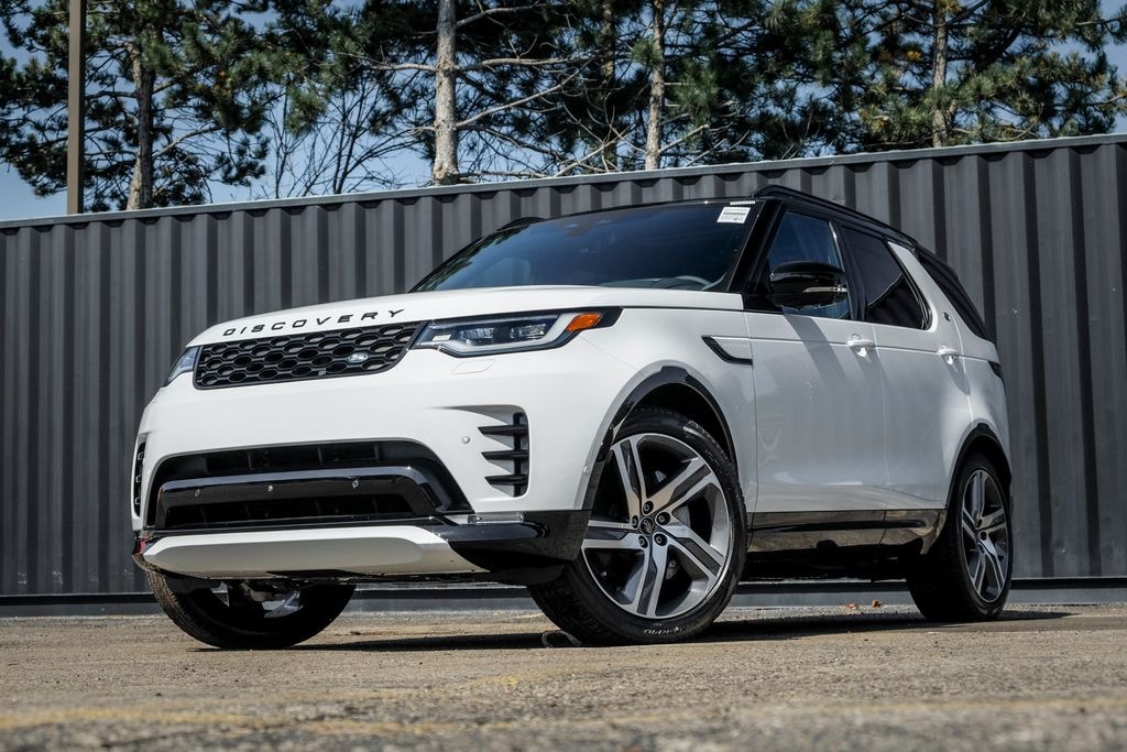 New 2026 Land Rover Discovery Dynamic SE SUV