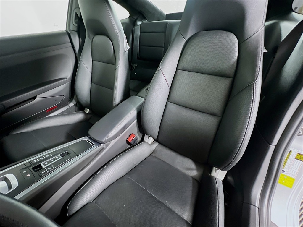 2017 PORSCHE 911 - Image 22