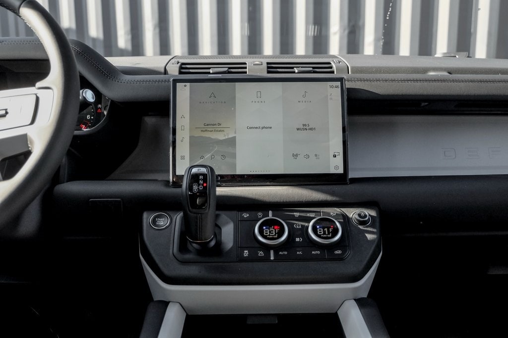 2025 LAND ROVER DEFENDER - Image 18