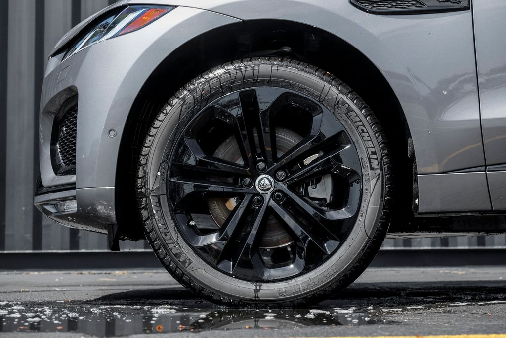 New 2026 Jaguar F-PACE P250 R-Dynamic S SUV
