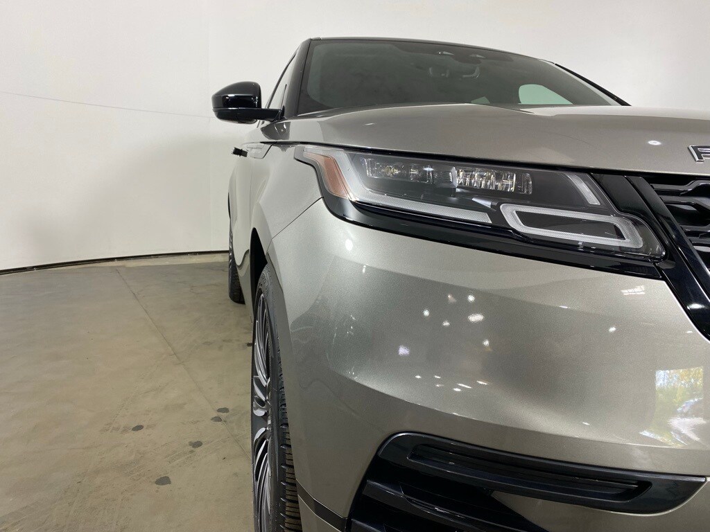2022 LAND ROVER RANGE ROVER VELAR - Image 11