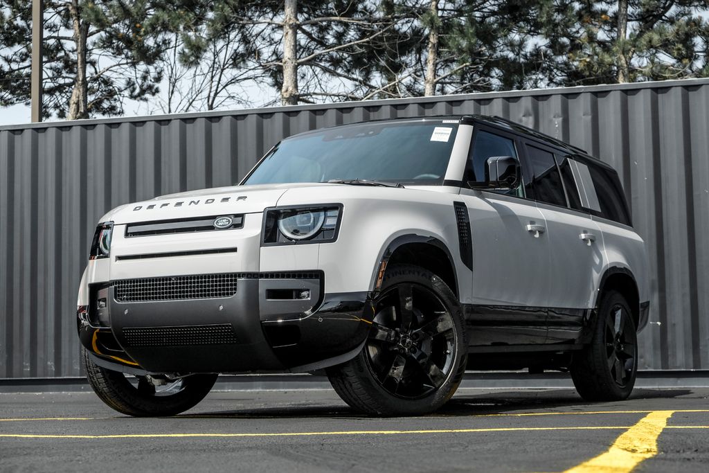 2026 Land Rover Defender 130 X-Dynamic SE SUV