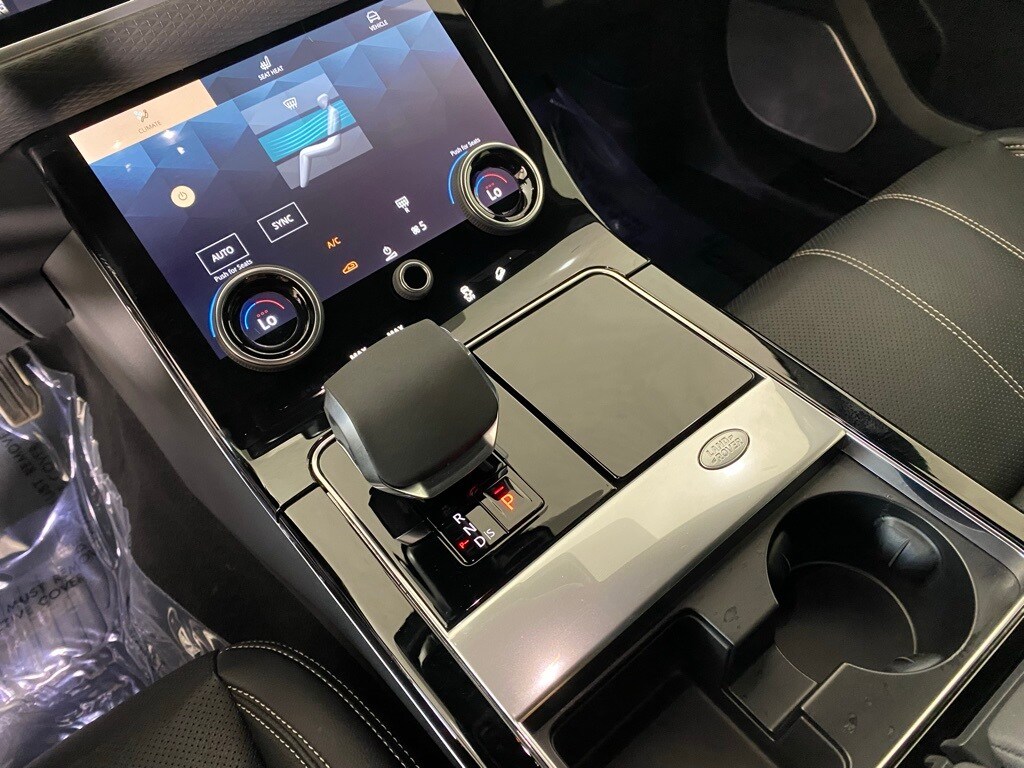 2022 LAND ROVER RANGE ROVER VELAR - Image 21