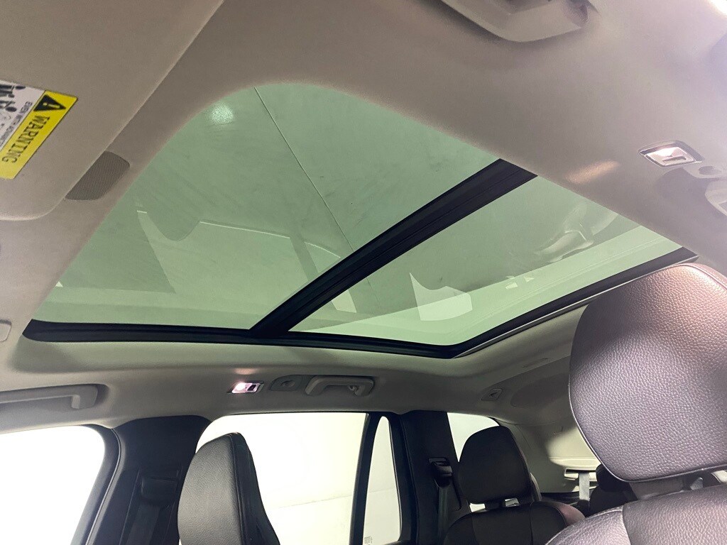 2022 VOLVO XC90 - Image 23