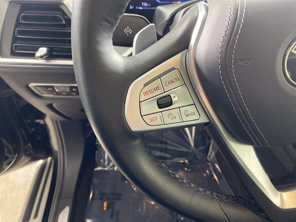 2023 BMW X7 - Image 10