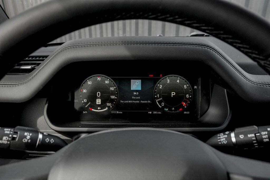 2025 LAND ROVER DEFENDER - Image 12