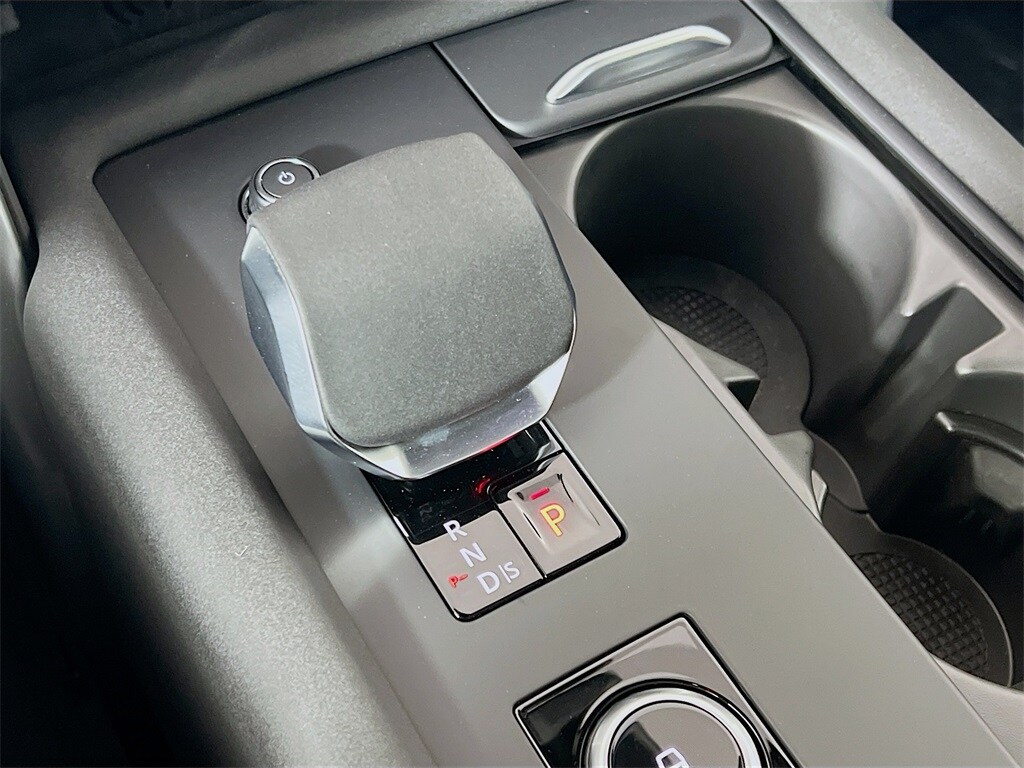 2025 LAND ROVER DISCOVERY - Image 17