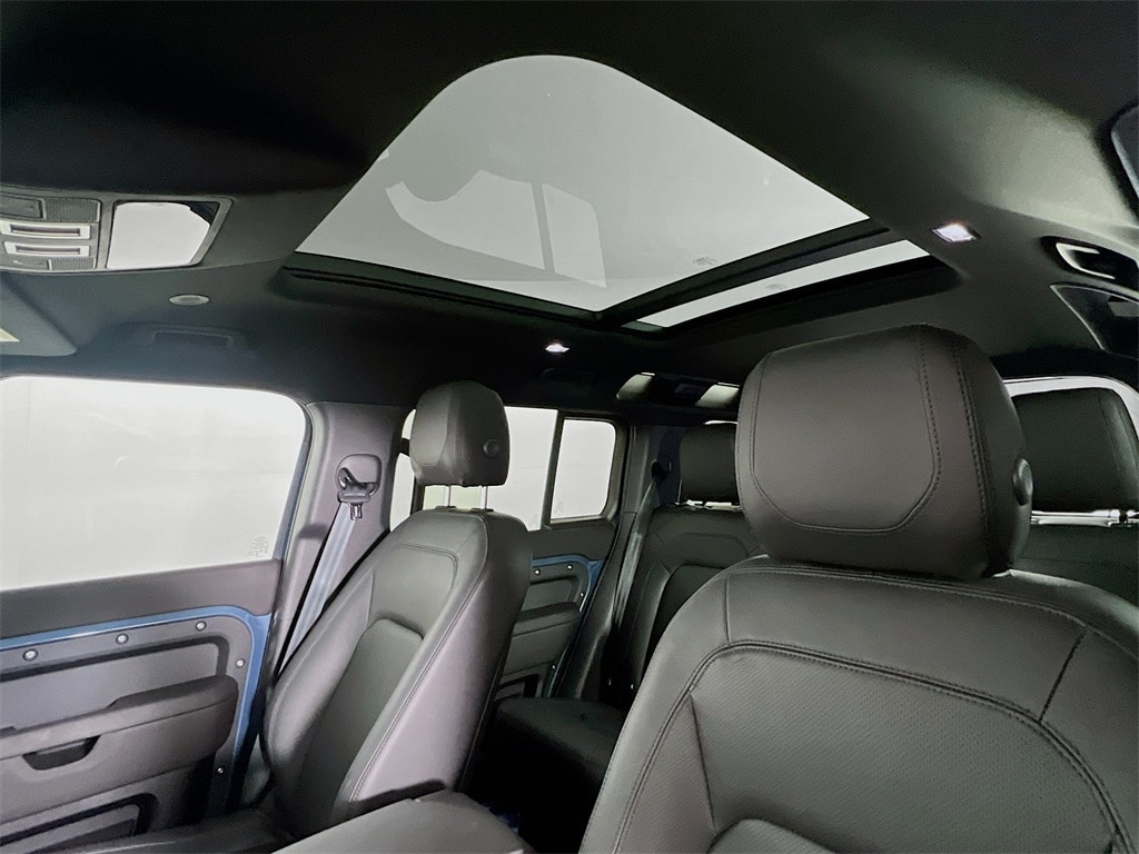 2024 LAND ROVER DEFENDER - Image 23