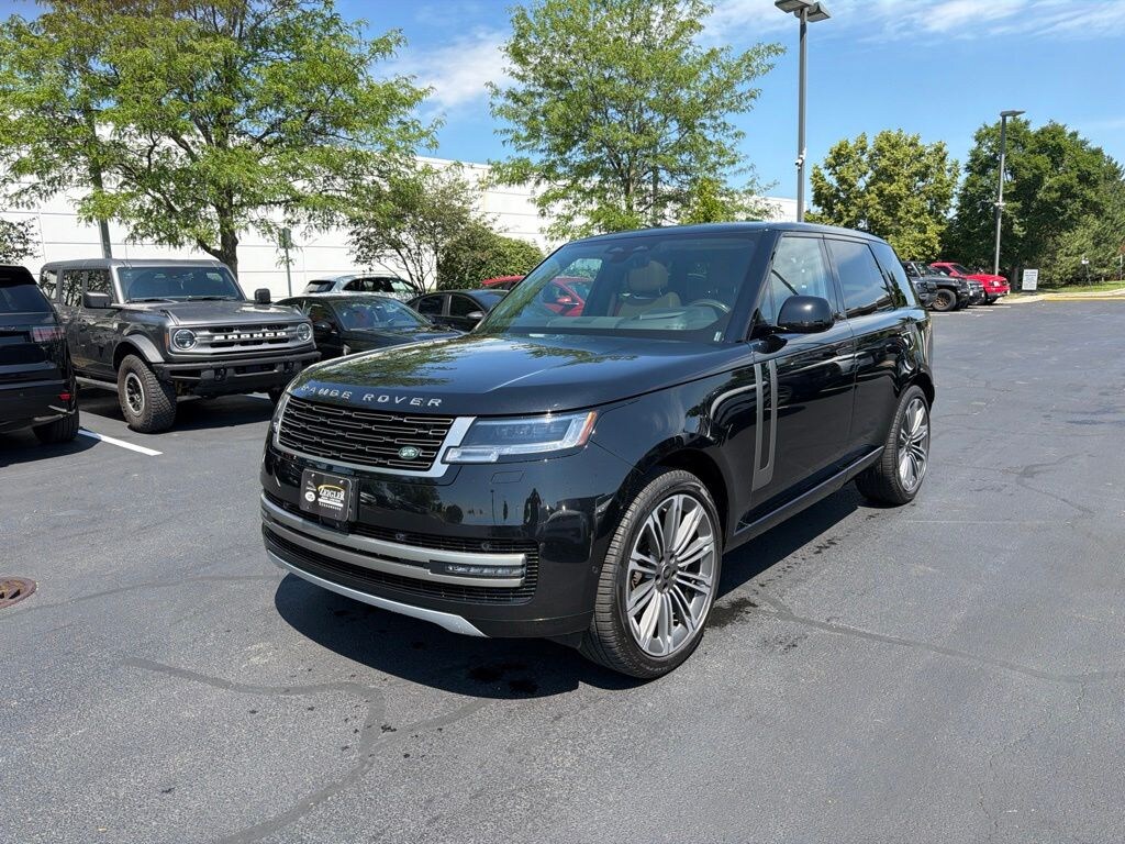 Used 2024 Land Rover Range Rover P400 SE SUV