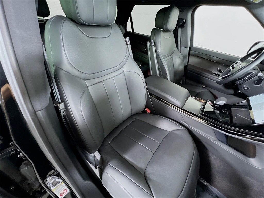 2025 LAND ROVER RANGE ROVER SPORT - Image 30