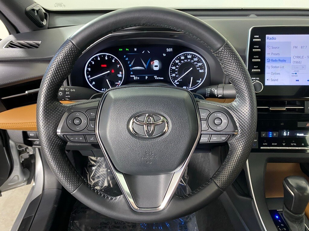 2022 TOYOTA AVALON - Image 11