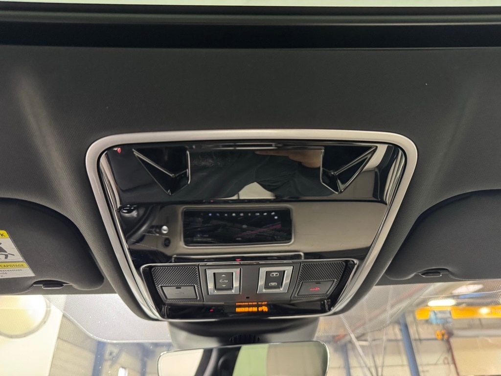 2019 LAND ROVER RANGE ROVER VELAR - Image 26