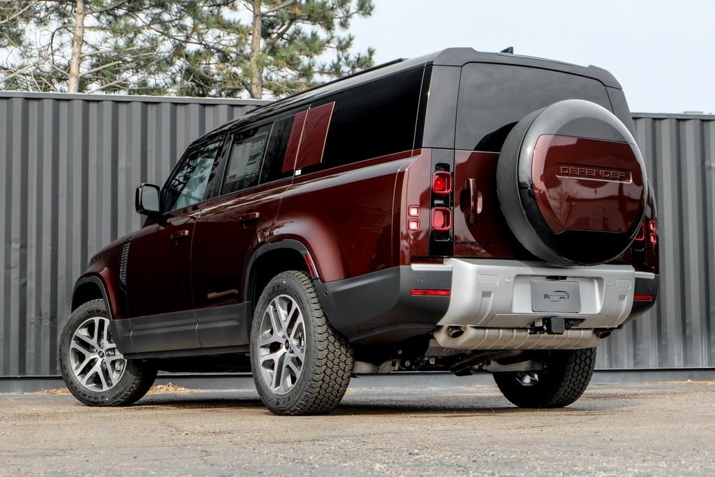 2025 LAND ROVER DEFENDER - Image 2