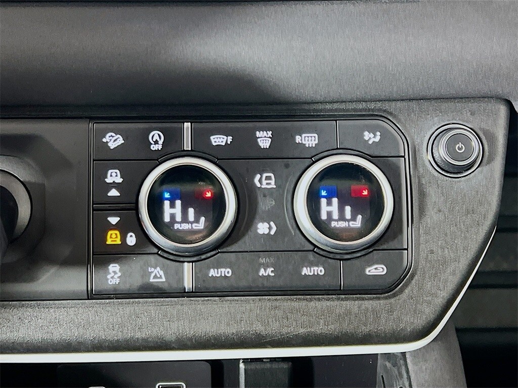 2023 LAND ROVER DEFENDER - Image 16