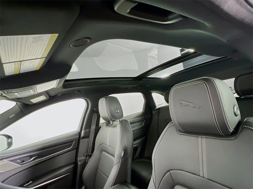 2025 JAGUAR F-PACE - Image 23