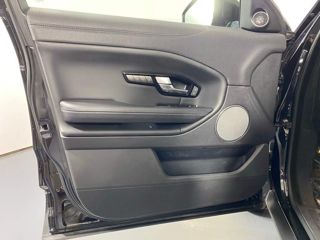 2019 LAND ROVER RANGE ROVER EVOQUE - Image 22