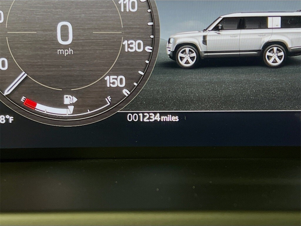 2024 LAND ROVER DEFENDER - Image 12