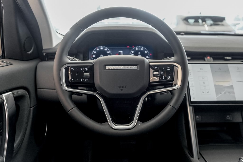 2025 LAND ROVER DISCOVERY SPORT - Image 16
