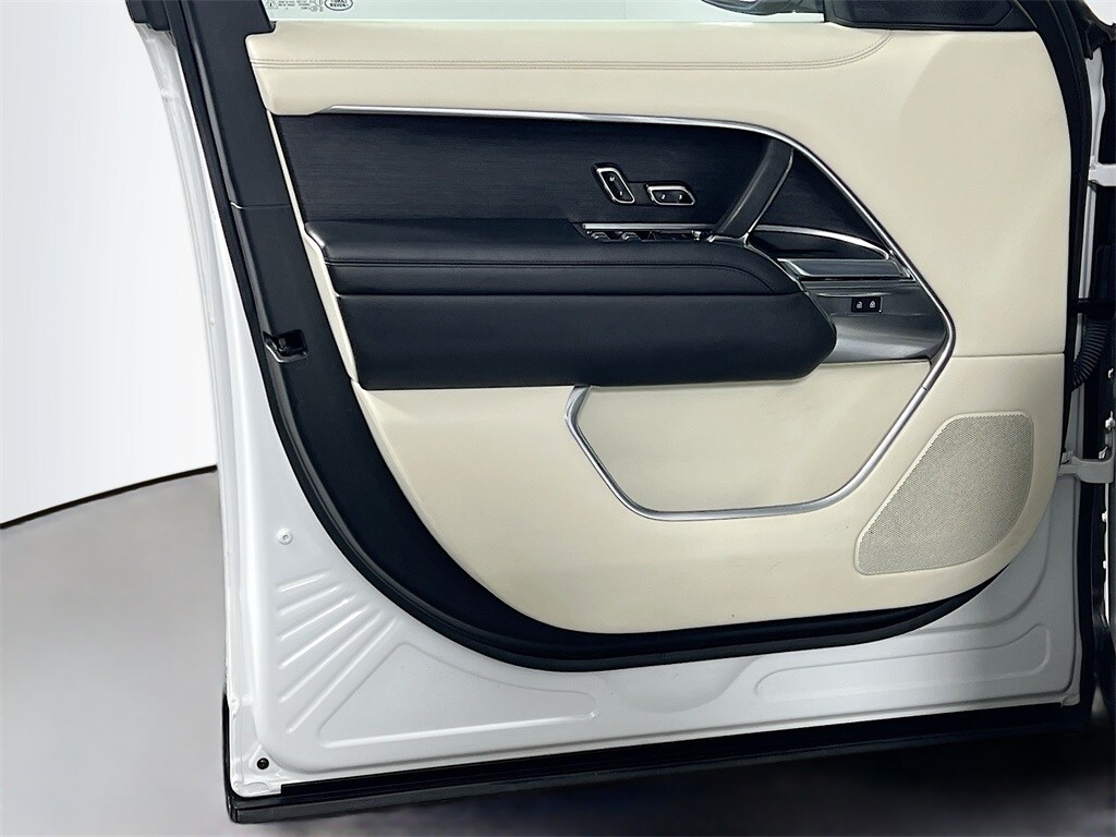 2022 LAND ROVER NEW RANGE ROVER - Image 18