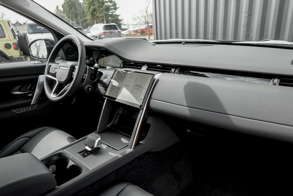 2025 LAND ROVER DISCOVERY SPORT - Image 22