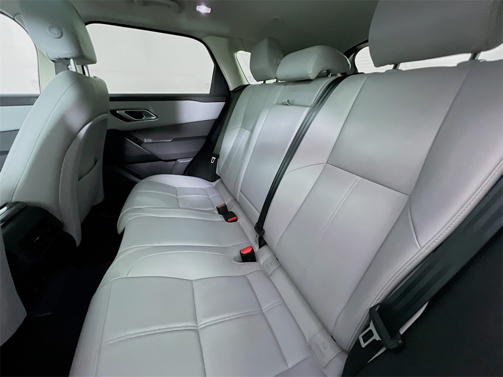 2025 LAND ROVER RANGE ROVER VELAR - Image 26