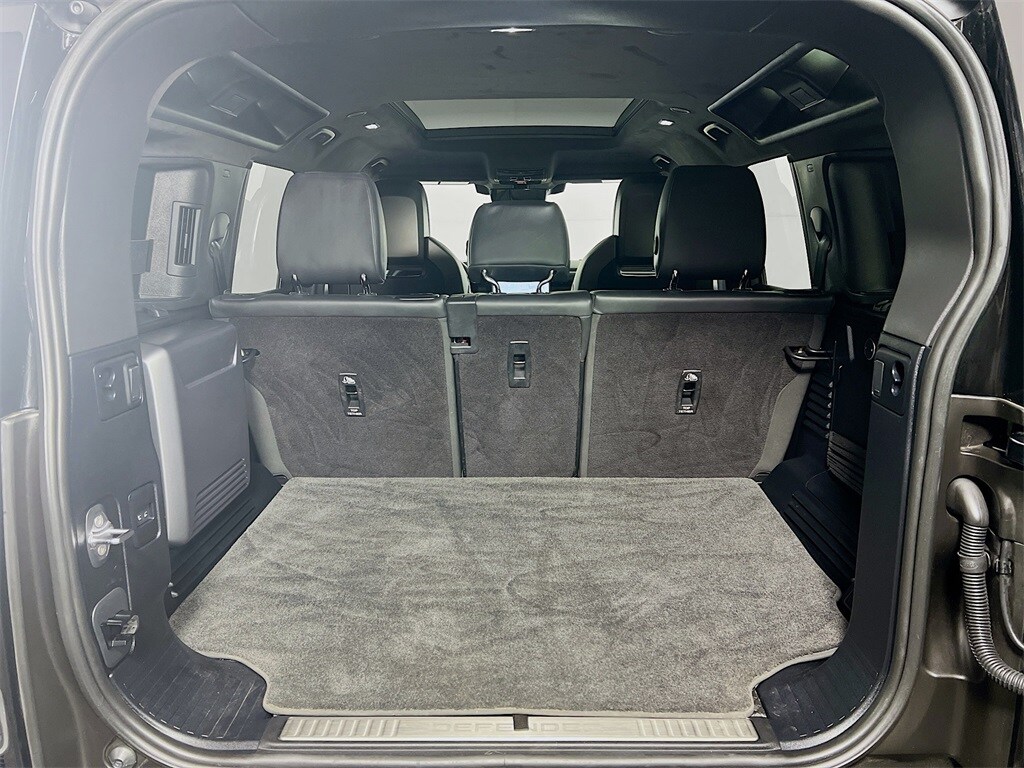 2025 LAND ROVER DEFENDER - Image 28